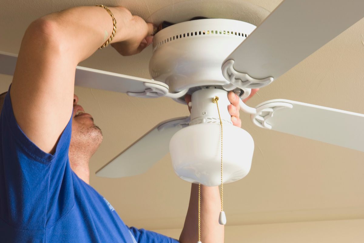 How To Oil A Ceiling Fan
